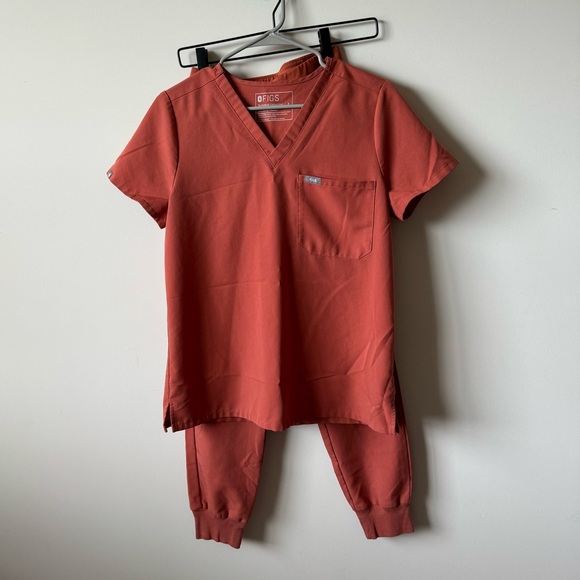 Figs Limited Edition Terracotta SET - Picture 1 of 6